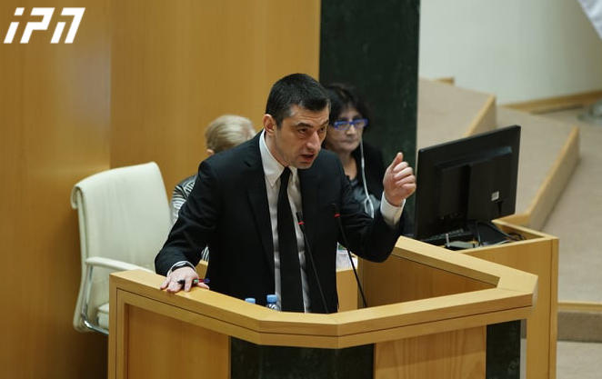 პრემიერის ინფორმაციით, დღეის მდგომარეობით განხორციელდა 772 დევნილი ოჯახის განსახლება და მიმდინარეობს 2 265 ბინის მშენებლობა